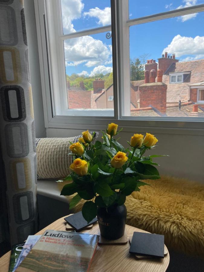 Assembly View - Two Bedroomed Apartment With Parking Permit In Ludlow Town Centre Exterior photo